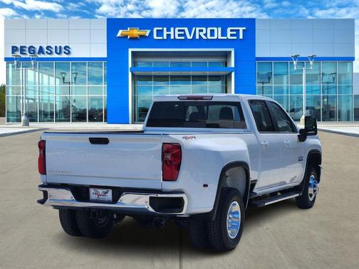 2026 Chevrolet Silverado 3500 LT