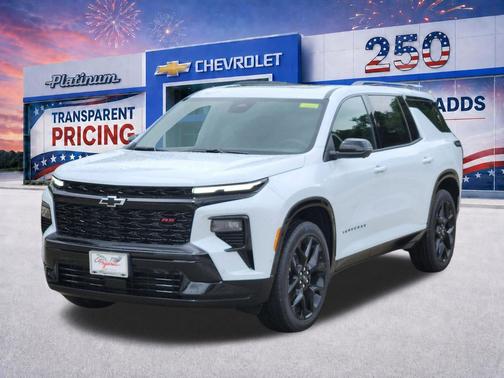 Polar White Tricoat 2026 Chevrolet Traverse RS