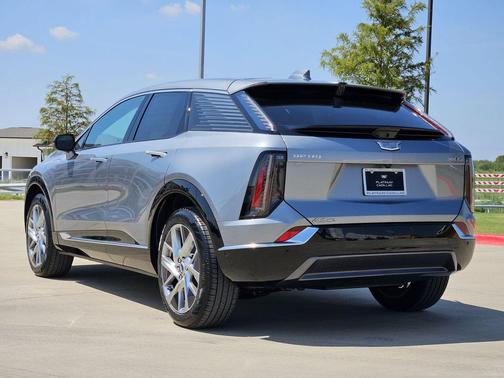 2025 Cadillac OPTIQ Luxury 1 AWD