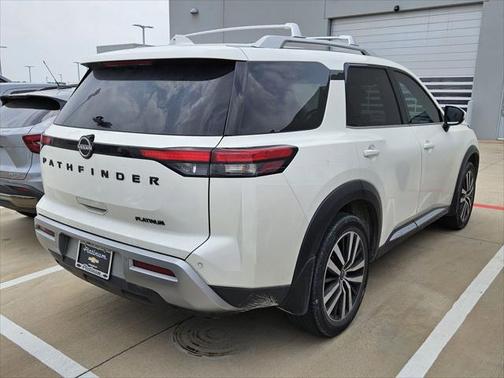 2023 Nissan Pathfinder Platinum FWD
