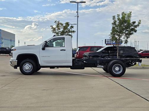 2026 Chevrolet Silverado 3500 WT