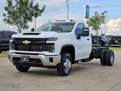 2026 Chevrolet Silverado 3500 WT