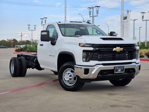 2026 Chevrolet Silverado 3500 WT