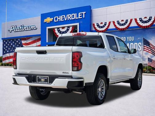 Summit White 2026 Chevrolet Colorado LT