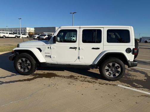 2023 Jeep Wrangler 4-Door Sahara 4x4