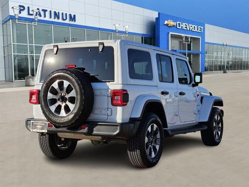 2023 Jeep Wrangler 4-Door Sahara 4x4