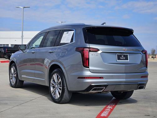 2025 Cadillac XT6 Premium Luxury FWD