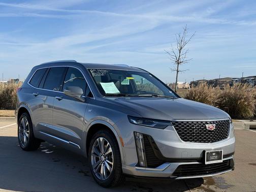 2025 Cadillac XT6 Premium Luxury FWD