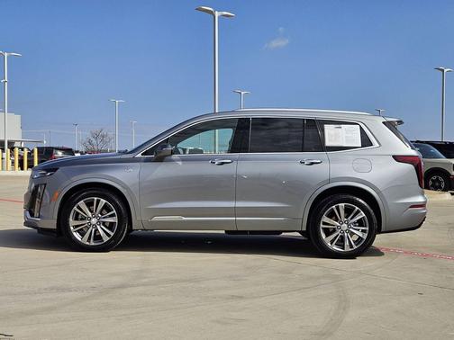 2025 Cadillac XT6 Premium Luxury FWD