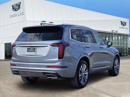 2025 Cadillac XT6 Premium Luxury FWD
