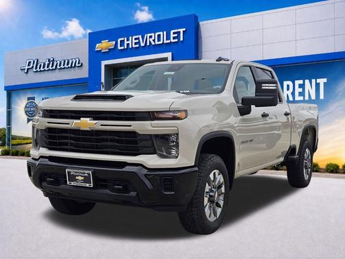 White Sands 2026 Chevrolet Silverado 2500 Custom