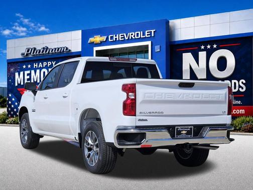 Summit White 2026 Chevrolet Silverado 1500 LT