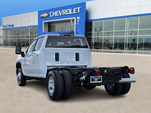 2025 Chevrolet Silverado 3500 LT