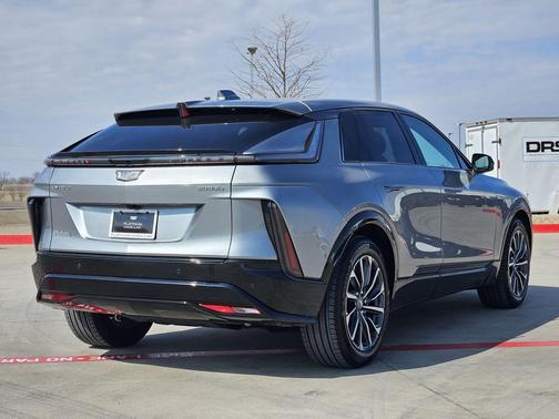 2024 Cadillac LYRIQ Sport