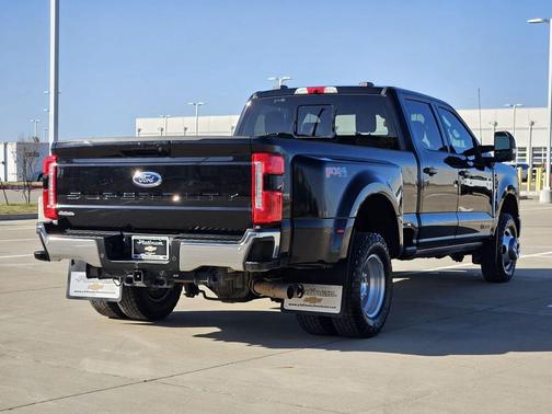 2023 Ford F-350 Lariat