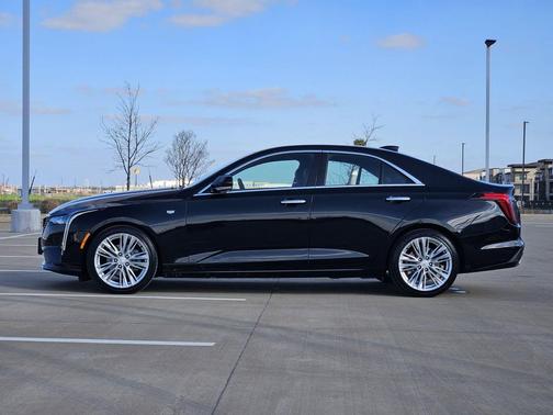 2022 Cadillac CT4 Premium Luxury