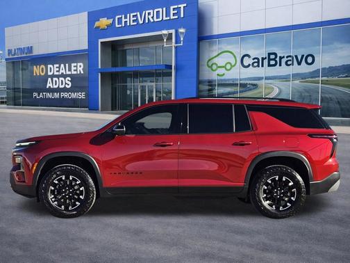 Radiant Red Tintcoat 2025 Chevrolet Traverse AWD Z71