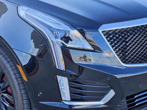 2025 Cadillac XT5 Sport