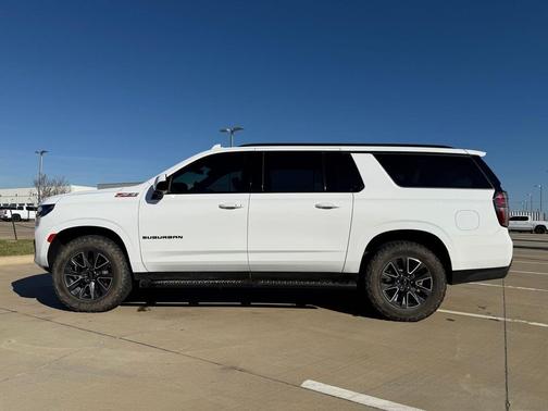 2023 Chevrolet Suburban Z71