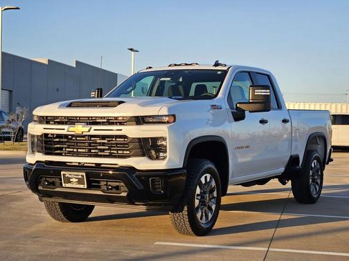 2026 Chevrolet Silverado 2500 Custom