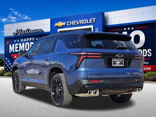 Lakeshore Blue Metallic 2026 Chevrolet Traverse LT