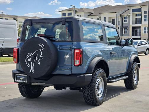 2022 Ford Bronco Base