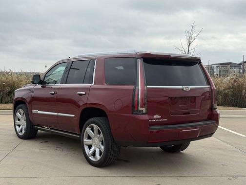 2016 Cadillac Escalade Premium