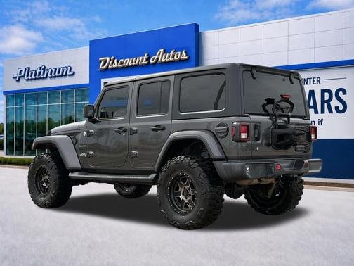 Granite Crystal Metallic Clearcoat 2018 Jeep Wrangler Unlimited Sahara