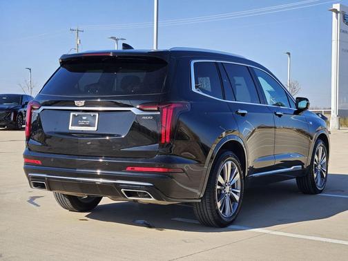2025 Cadillac XT6 Premium Luxury FWD