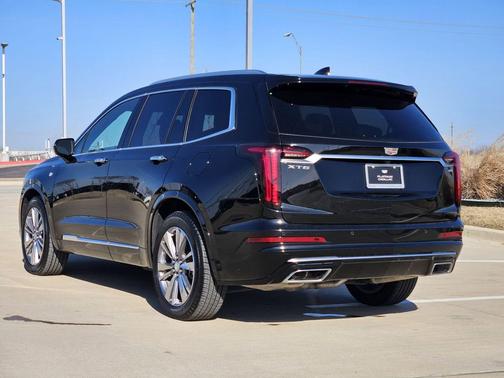 2025 Cadillac XT6 Premium Luxury FWD