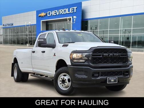 2023 RAM 3500 Tradesman Crew Cab 4x4 8' Box