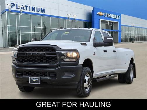 2023 RAM 3500 Tradesman Crew Cab 4x4 8' Box