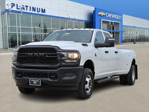 2023 RAM 3500 Tradesman Crew Cab 4x4 8' Box