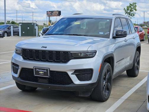 2022 Jeep Grand Cherokee Altitude
