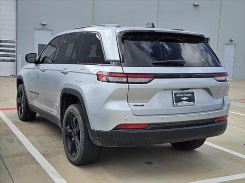 2022 Jeep Grand Cherokee Altitude