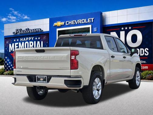 White Sands 2026 Chevrolet Silverado 1500 Custom