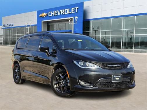 2020 Chrysler Pacifica Touring-L Plus