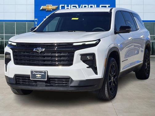 2024 Chevrolet Traverse LS