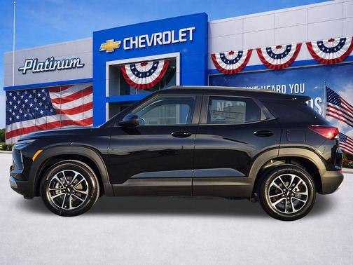 Mosaic Black Metallic 2026 Chevrolet Trailblazer LT