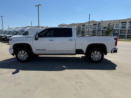 2025 Chevrolet Silverado 2500 High Country