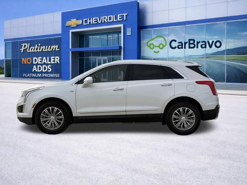 Crystal White Tricoat 2017 Cadillac XT5 Luxury