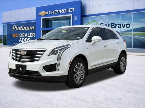 Crystal White Tricoat 2017 Cadillac XT5 Luxury