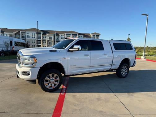 2022 RAM 2500 Limited Mega Cab 4x4 6'4' Box