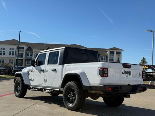 2024 Jeep Gladiator Willys