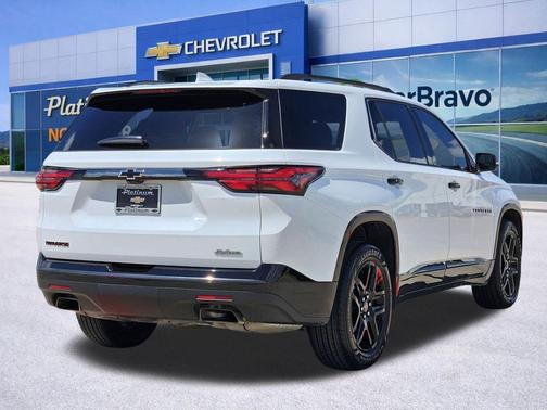 Summit White 2023 Chevrolet Traverse Premier