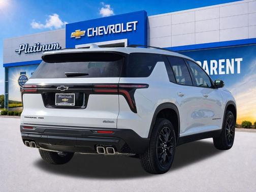 Summit White 2026 Chevrolet Traverse LT