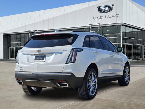 2025 Cadillac XT5 Sport
