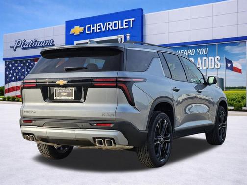Sterling Gray Metallic 2026 Chevrolet Traverse LT