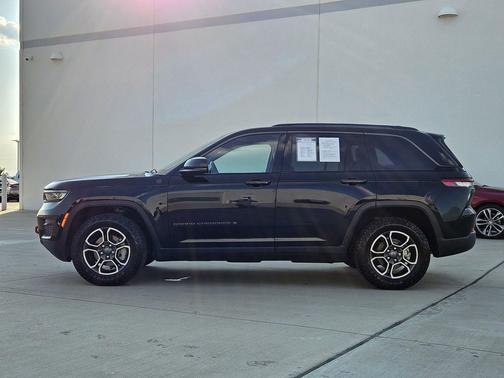 2022 Jeep Grand Cherokee Trailhawk