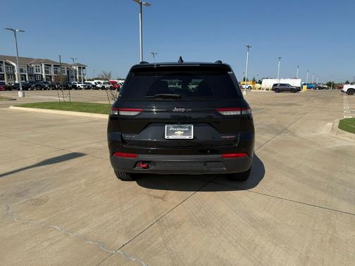2022 Jeep Grand Cherokee Trailhawk
